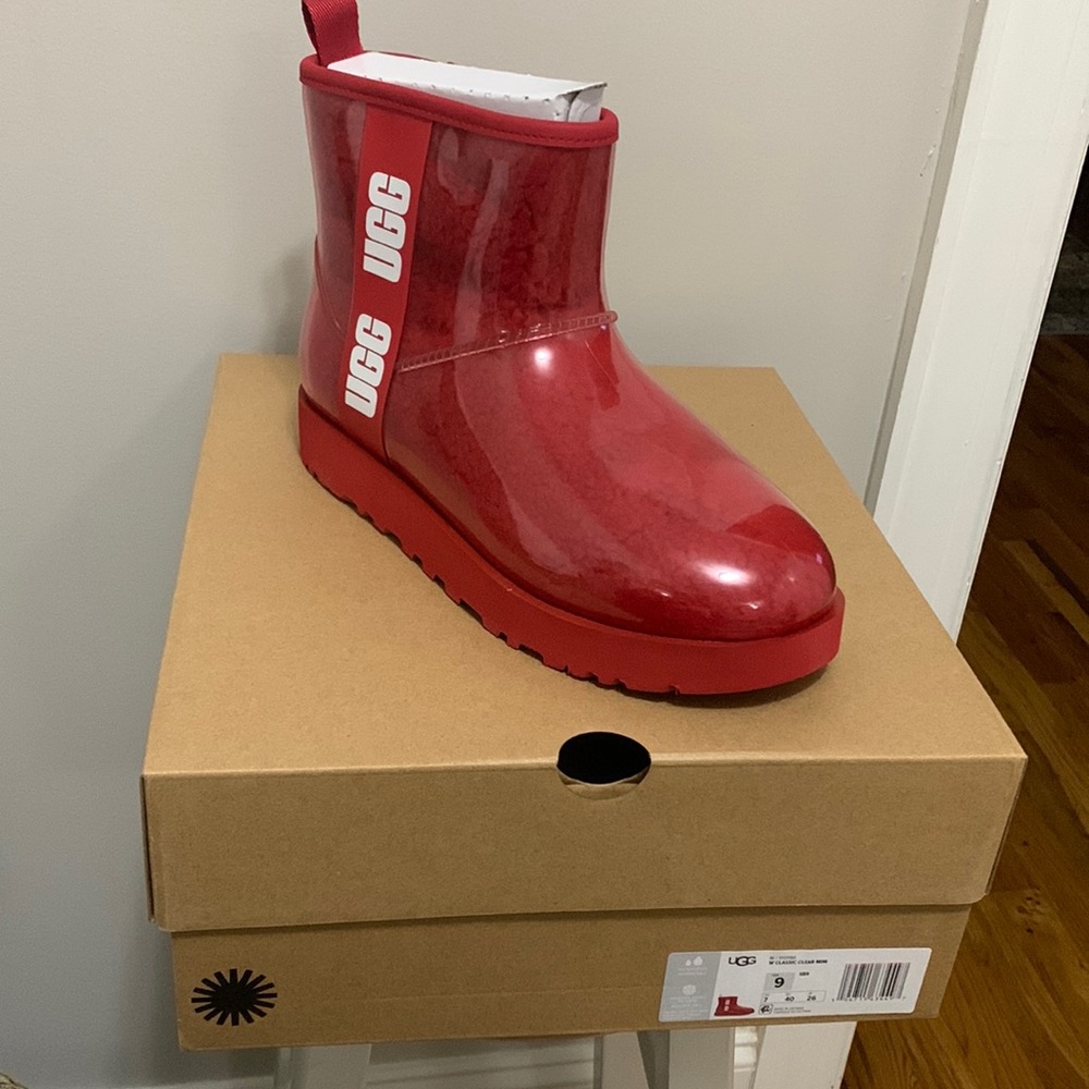 UGG Authentic Classic Clear Mini Waterproof Boots in RED ❤️ NEW size 9 - Picture 1 of 16